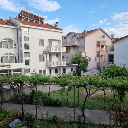 Dom B Apartments Budva Buitenkant foto