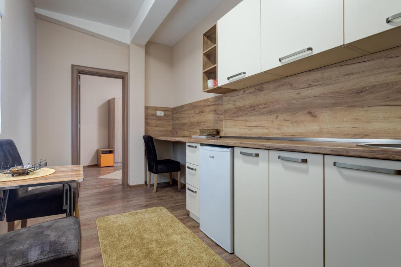 Dom B Apartments Budva Buitenkant foto